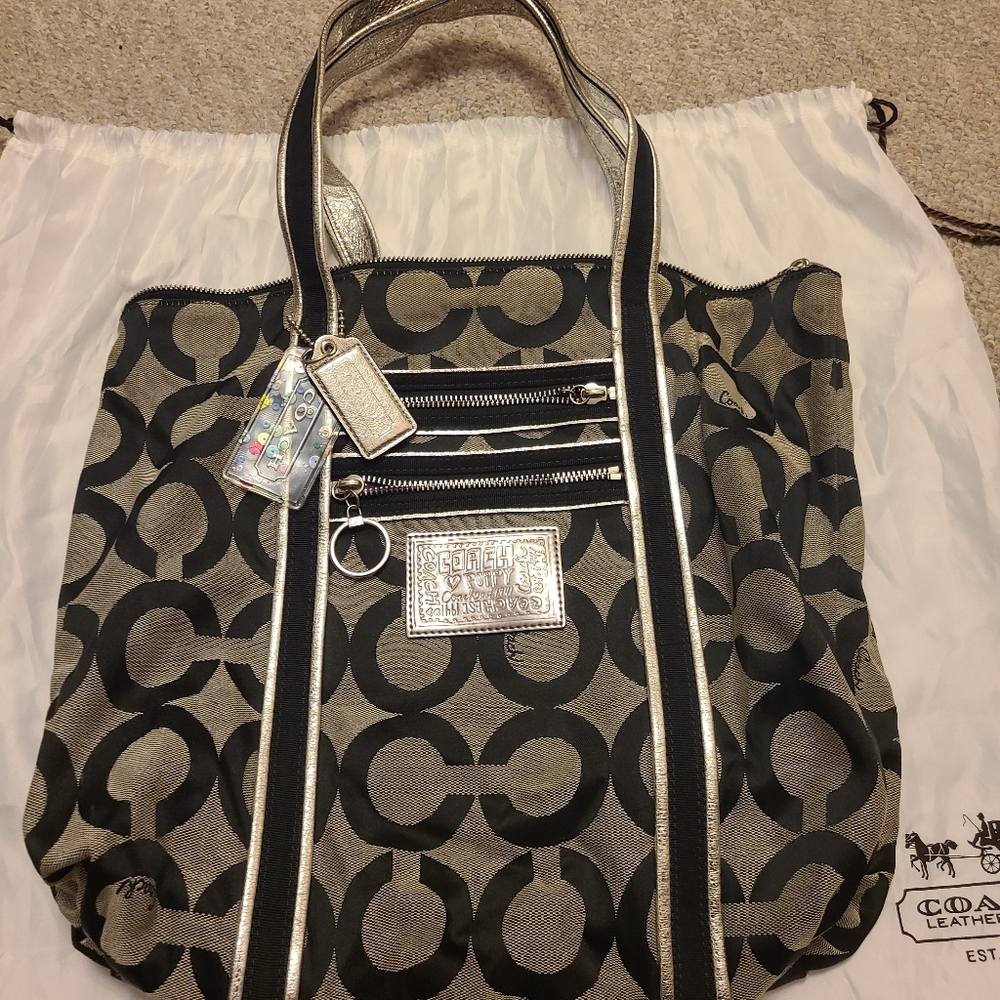 Coach Tote Bag - Picture 1 of 7